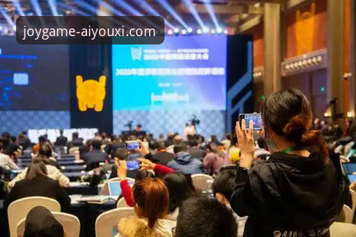 资深用户分享：夏季转会窗口风云变幻，爱游戏平台带你直击重磅新闻